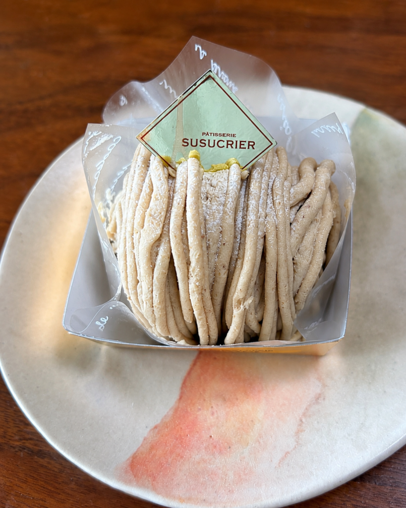 武蔵小杉のPATISSERIE SUSUCRIERで購入したモンブラン